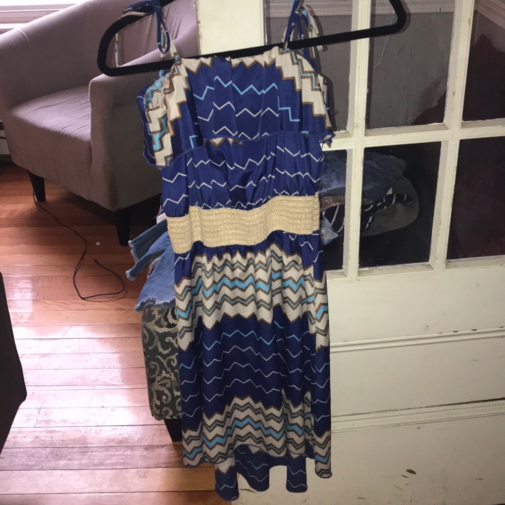 Zig zag pattered flow dress